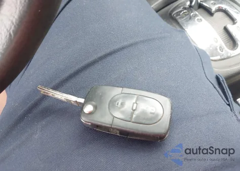 2000 Volkswagen Passat Gls z USA, uszkodzony, nr VIN WVWNA23B2YE284595